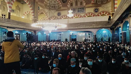 2022 yılının ilk ışıklarında sabah namazında buluştular