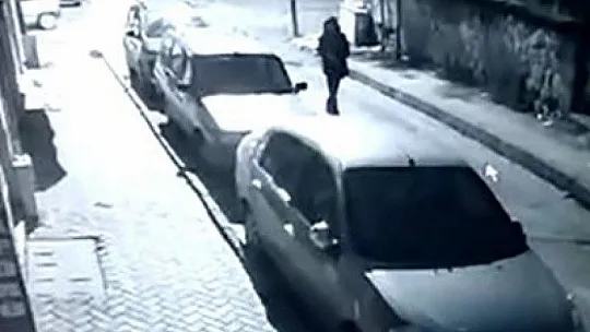 4 İş yerinin camını kıran şüpheli önce kameralara ardından polise yakalandı