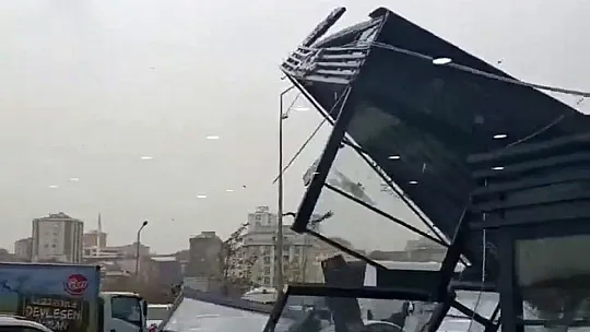 İstanbul'u lodos vurdu: 4 ölü, 19 yaralı