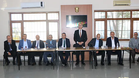 İl Özel İdaresi'nde ilk iş günü bayramlaşma ile başladı