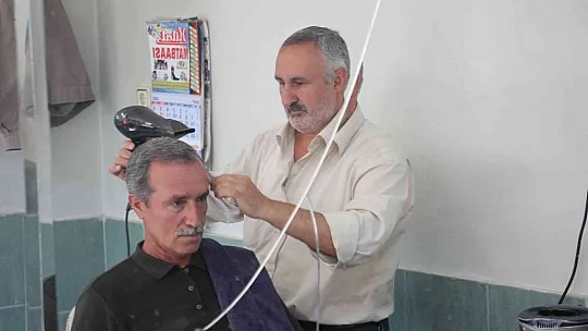 Dede mesleğini 51 yıldır kesintisiz sürdürüyor
