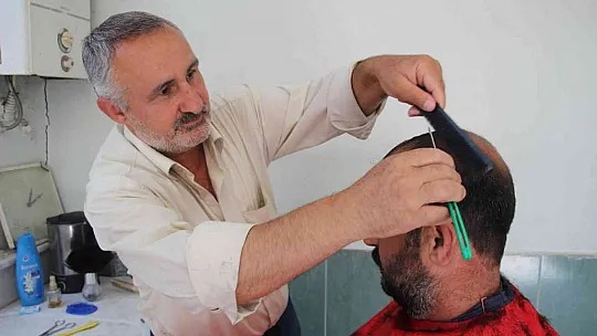 Dede mesleğini 51 yıldır kesintisiz sürdürüyor