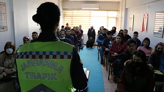 Sürücü adaylarına son ders jandarmadan