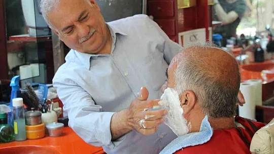 'Geçmişe dönme şansım olsa okumak isterim'