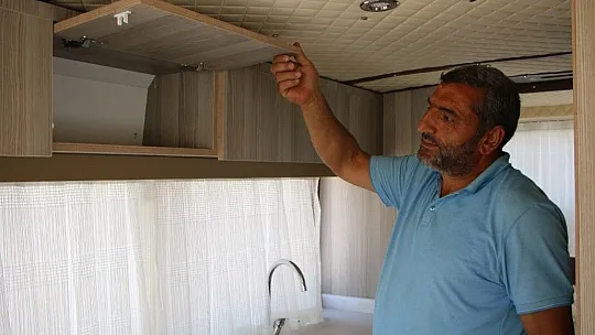 Atıl durumdaki aracı 60 bin lira harcayarak lüks karavana çevirdi