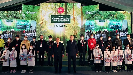 Cumhurbaşkanı Erdoğan: Cumhuriyet tarihinin en büyük ağaçlandırma seferberliğini yürütüyoruz