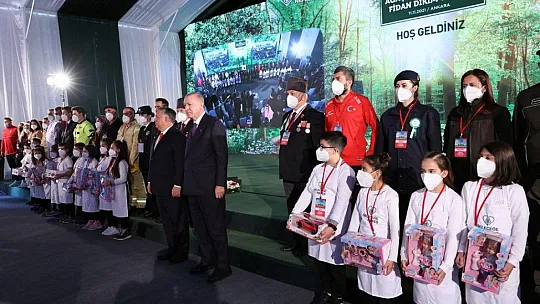 Cumhurbaşkanı Erdoğan: Cumhuriyet tarihinin en büyük ağaçlandırma seferberliğini yürütüyoruz