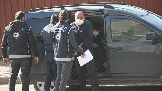 Elazığ'da göçmen kaçakçılarına operasyon: 5 gözaltı