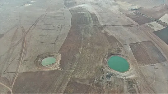 Çemişgezek'te sular çekilince dev obruklar ortaya çıktı