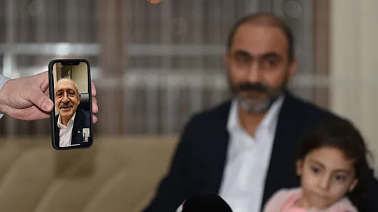 Kılıçdaroğlu, Elazığ depreminin simgesi 'Yüsra Bebek' ile görüştü