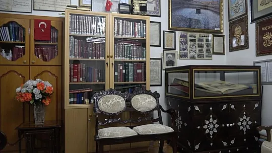 Ölmeden vasiyet etmişti, ailesi eserlere gözü gibi bakıyor