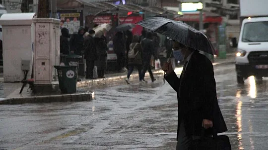 Elazığ'da sağanak yağış etkili oldu
