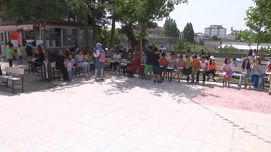 Bahçelievler İlkokulu öğrencilerinden okul idaresine teşekkür