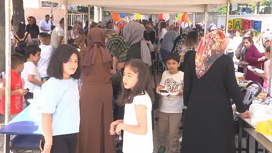 Bahçelievler İlkokulu öğrencilerinden okul idaresine teşekkür