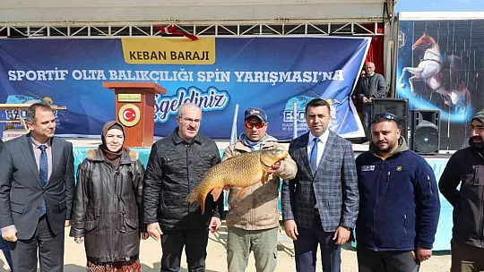 Keban'da oltacılar büyük balık için yarıştı