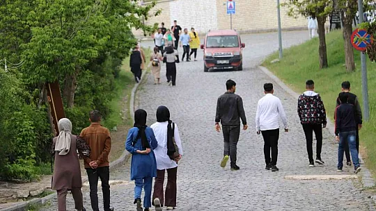 Vatandaşlar bayram tatilinde Harput'u tercih etti