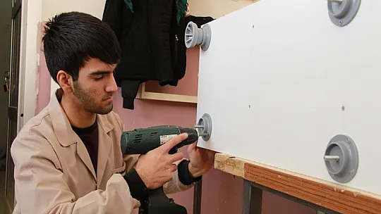 Bingöl'deki bu okul fabrika gibi çalışıyor