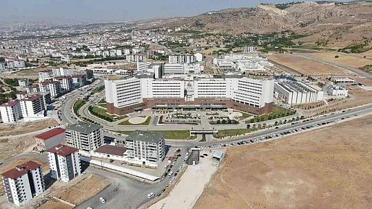 Bölgenin yükselen değeri Fethi Sekin Şehir Hastanesi