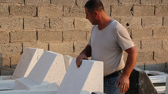 Kompozit hazır mezarlar 90 yıl ömrüyle dikkat çekiyor