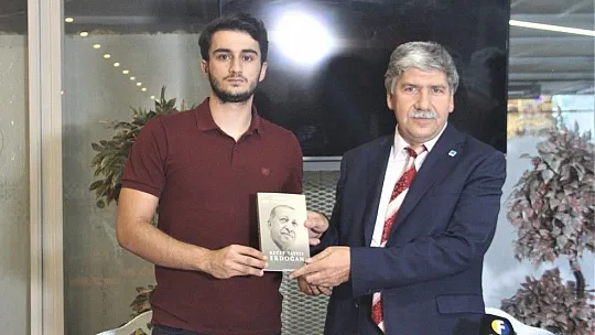 Başkan Saraç'tan anlamlı hediye