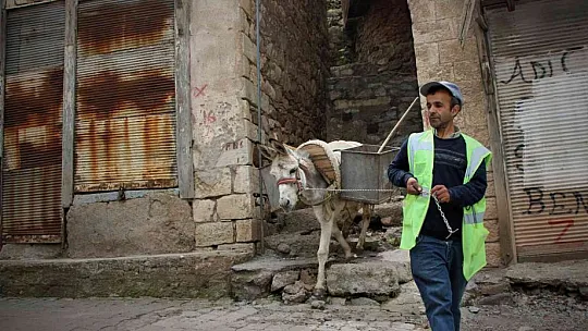 Maden'in dar sokakları 'Kadrolu eşeklere' emanet