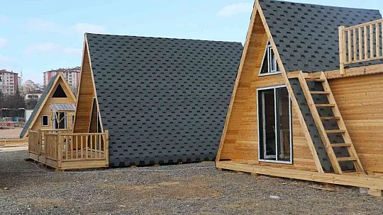 Bungalov fabrikası kurdu, taleplere yetişemiyor