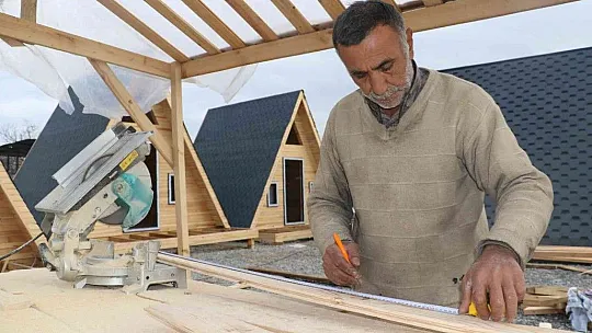 Bungalov fabrikası kurdu, taleplere yetişemiyor