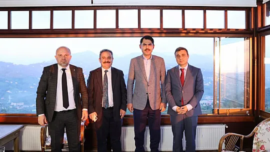 Çevre ve Şehircilik Bakanı Kurum, 'Anadolu Soruyor'un konuğu oldu