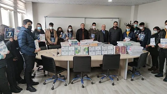 Eğitim gönüllüsü başkandan Adaklı ve Kiğı ilçelerine destek
