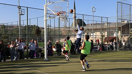 Başkan Şerifoğulları miniklerle doyasıya eğlendi