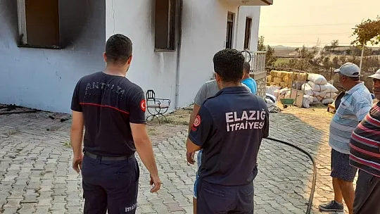 İtfaiyeci Gakgolar Manavgat'ta yangına müdahale çalışmalarını sürdürüyor