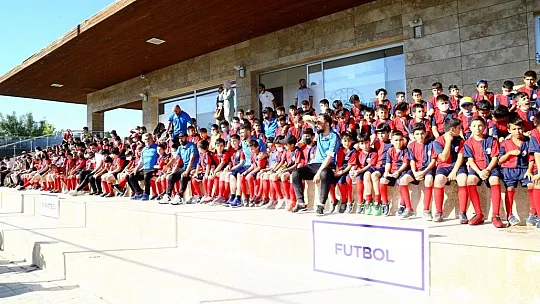 Elazığ Belediyesi yaz spor okulları açılış töreni gerçekleştirildi