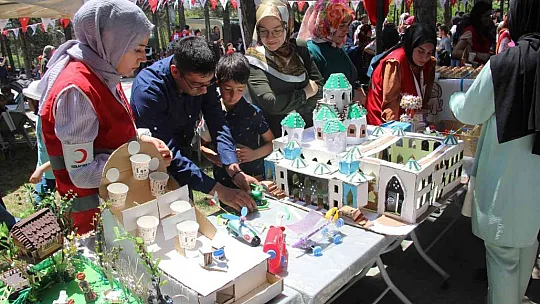 Dereceye giren öğrenciler ödüllendirildi