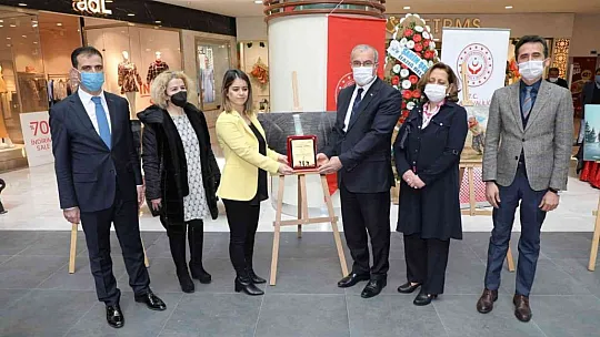 'Kadın ve yaşam' konulu fotoğraf sergisi yapıldı