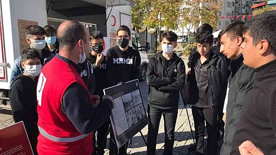 Kızılay Sokağı'na vatandaşlardan yoğun ilgi