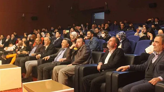 Yazıkonak Belediyesinden tiyatro etkinliği