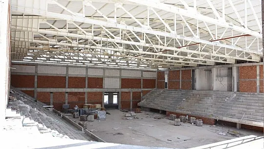 2 bin 600 kişilik spor salonu yükseliyor
