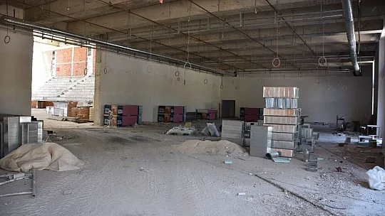 2 bin 600 kişilik spor salonu yükseliyor