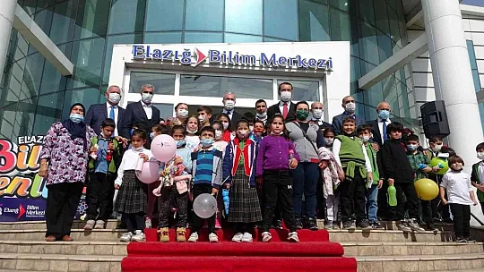 3 gün sürecek 'Bilim Şenliği' startı verildi