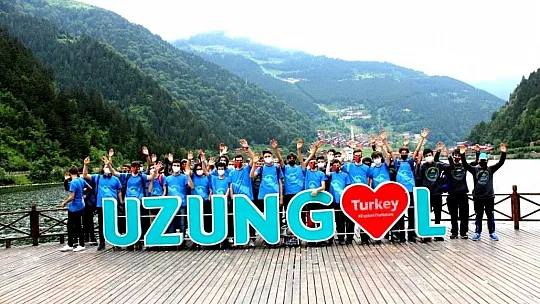371 öğrenci gençlik kamplarına katıldı