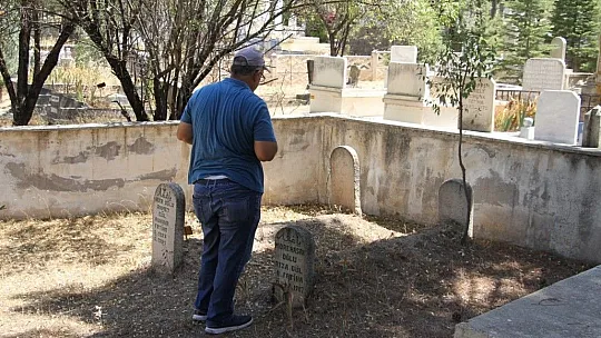 Arefe günü mezarlıklarda ziyaretçi yoğunluğu