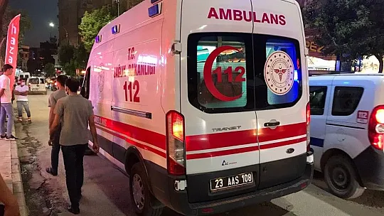İki grup arasında çıkan bıçaklı kavgada 2 kişi yaralandı