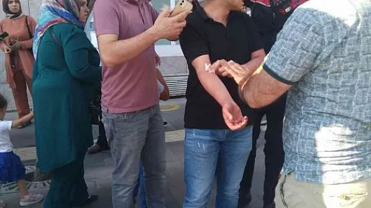 İki grup arasında bıçaklı kavga