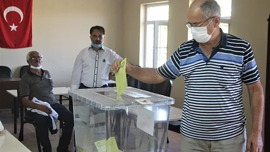 Elazığ'da bir köy mahalle olmak için referanduma gitti