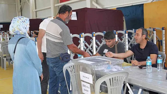 Elazığ'da bir mahalle yeniden sandık başına gitti