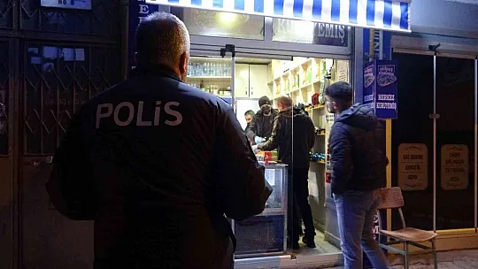 Büfeye düzenlenen silahlı saldırıda 1 kişi yaralandı