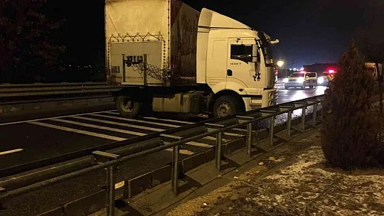 Buzlanma kazaları da beraberinde getirdi