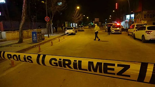 Hürriyet Caddesi'nde silahlı kavga