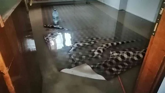 Kısa süreli yağmur Elazığ'ı felç etti