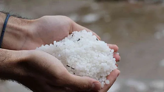 Kısa süreli yağmur Elazığ'ı felç etti